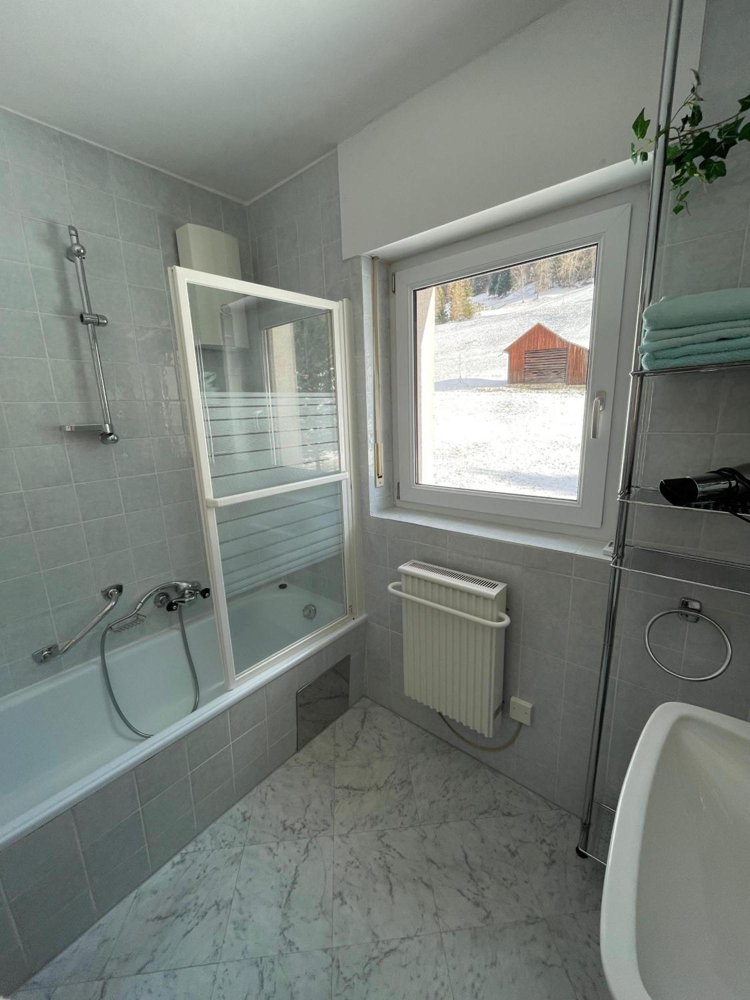 Gemuetliche Wohnung Mit Talblick Batschuns Exterior foto